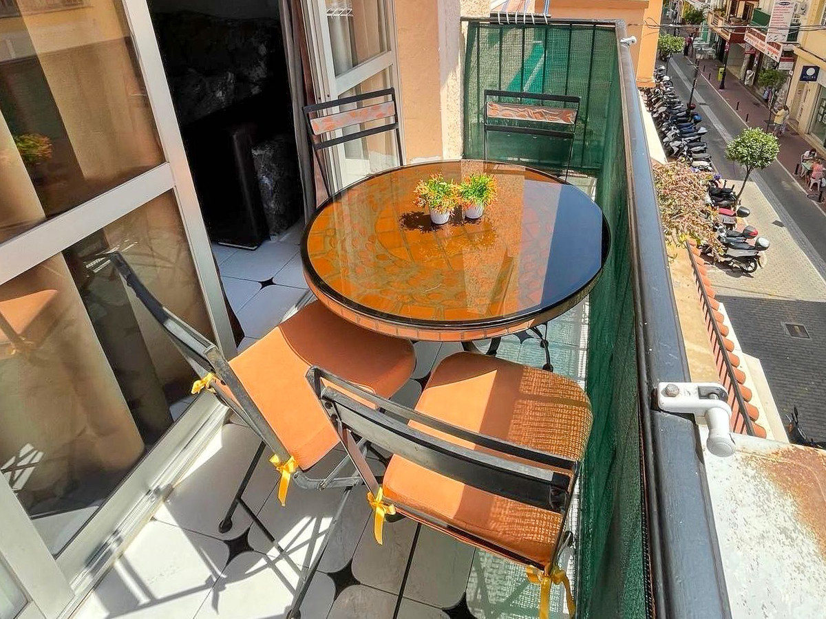 Se vende Apartamento Planta Media de 3 dormitorios en Costa Del Sol, Málaga, España