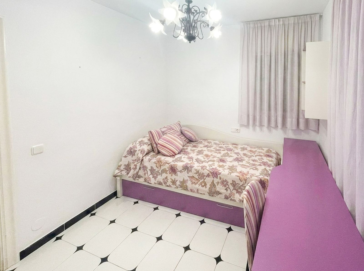 Se vende Apartamento Planta Media de 3 dormitorios en Costa Del Sol, Málaga, España
