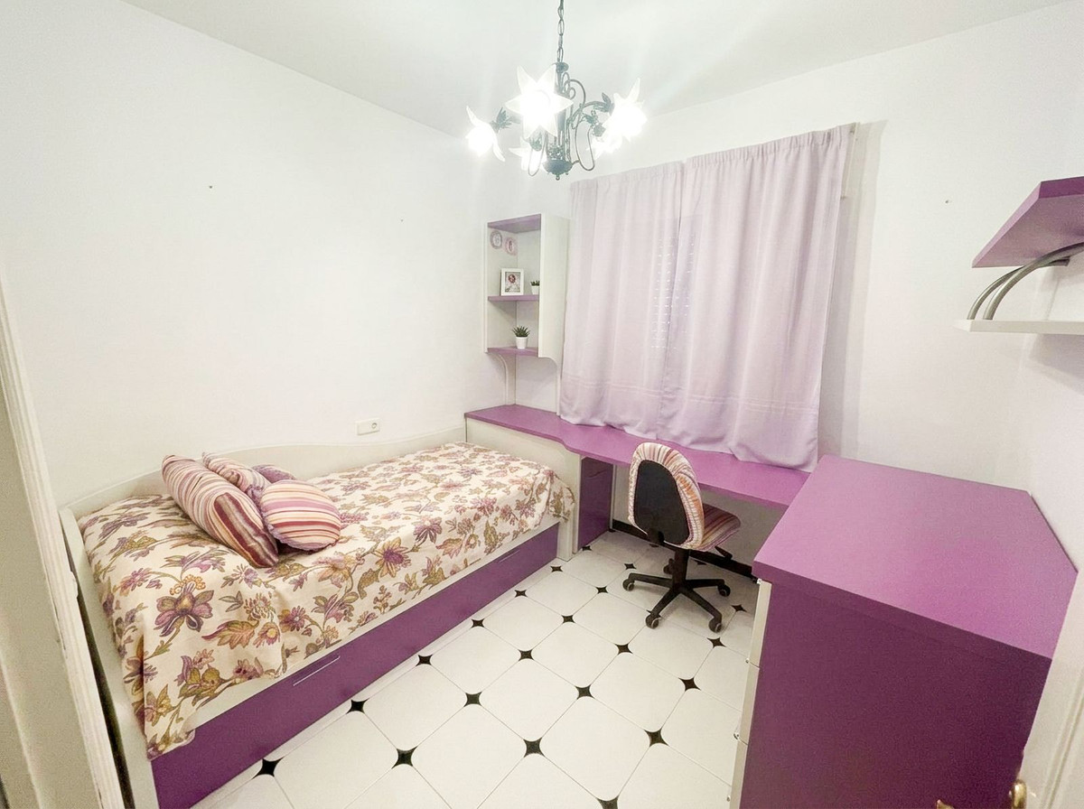 Se vende Apartamento Planta Media de 3 dormitorios en Costa Del Sol, Málaga, España