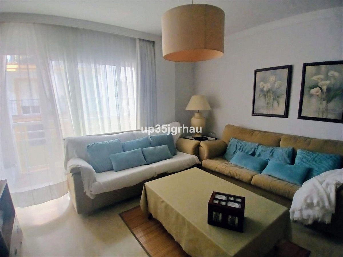 Se vende Apartamento Planta Media de 2 dormitorios en Costa Del Sol, Málaga, España