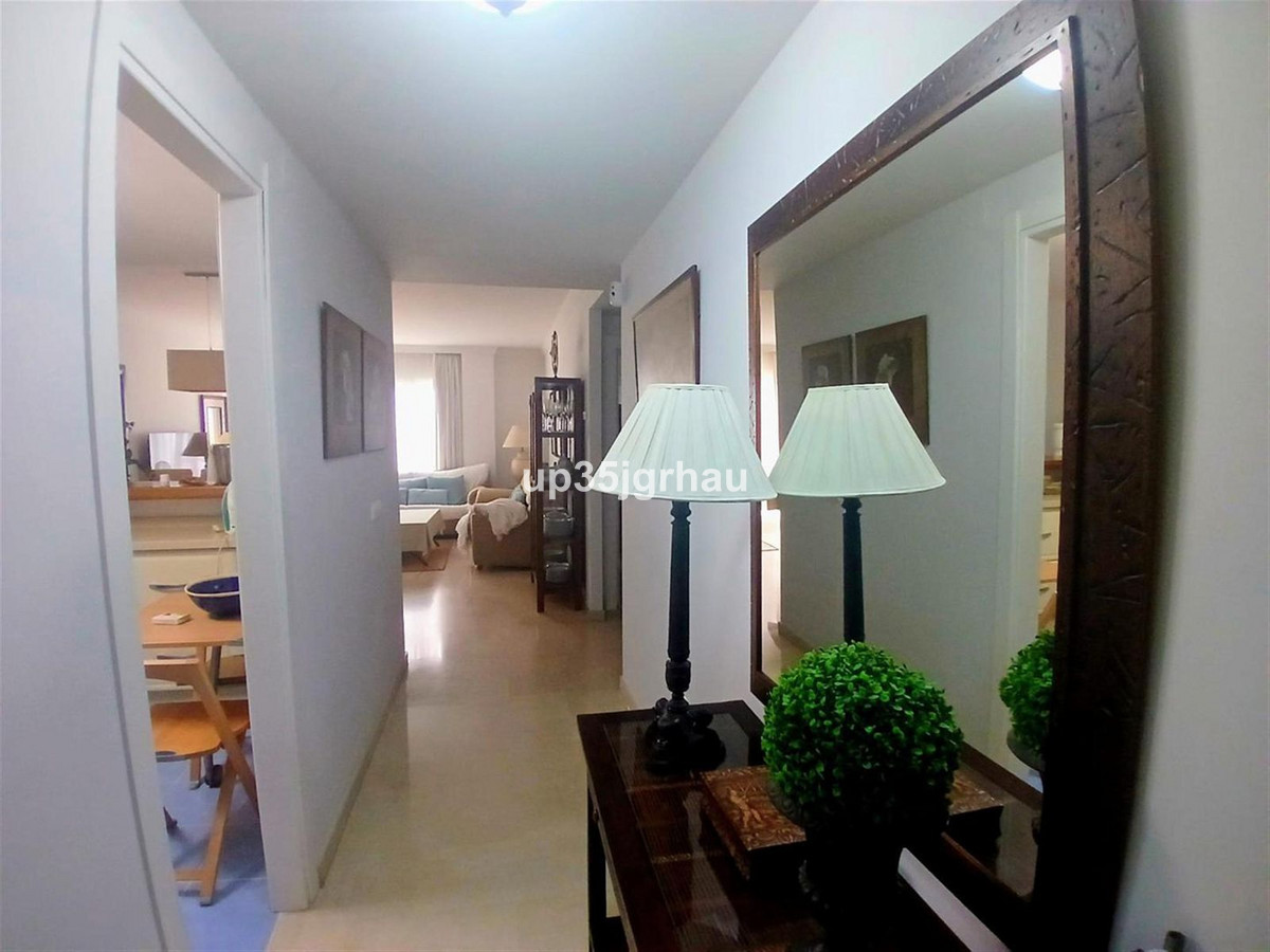 Se vende Apartamento Planta Media de 2 dormitorios en Costa Del Sol, Málaga, España