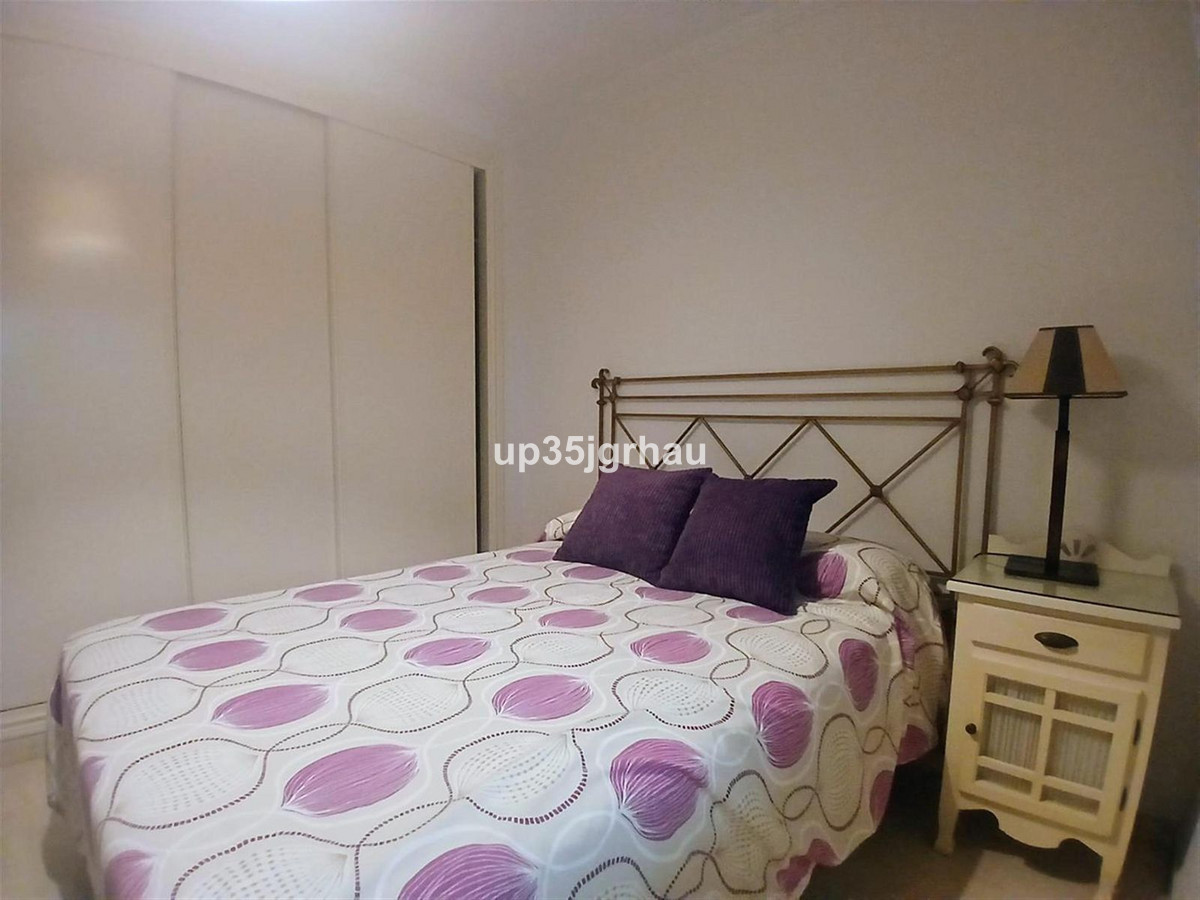 Se vende Apartamento Planta Media de 2 dormitorios en Costa Del Sol, Málaga, España