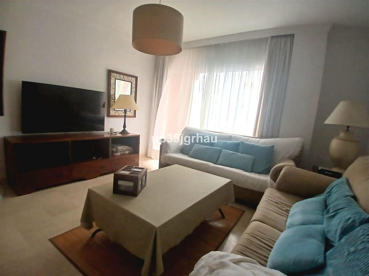 Se vende Apartamento Planta Media de 2 dormitorios en Costa Del Sol, Málaga, España