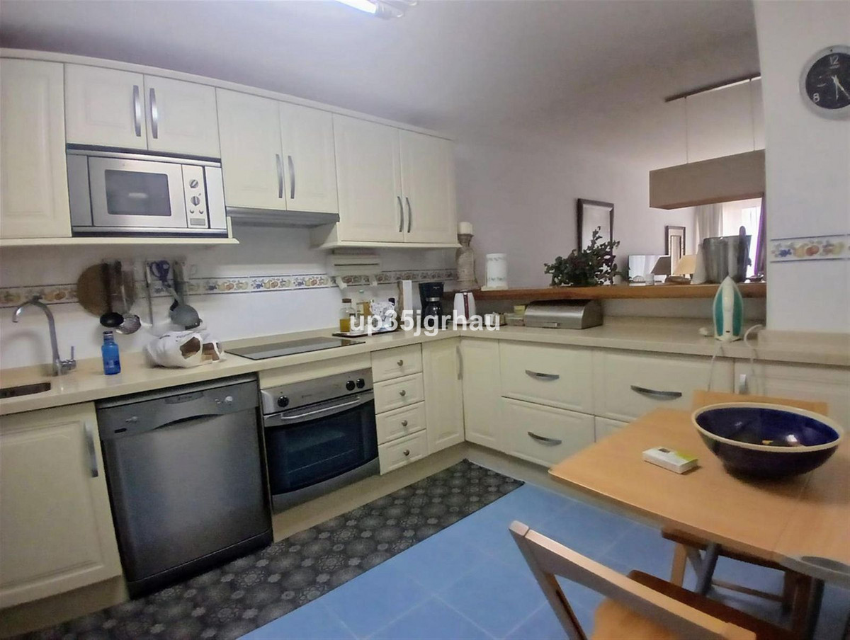 Se vende Apartamento Planta Media de 2 dormitorios en Costa Del Sol, Málaga, España