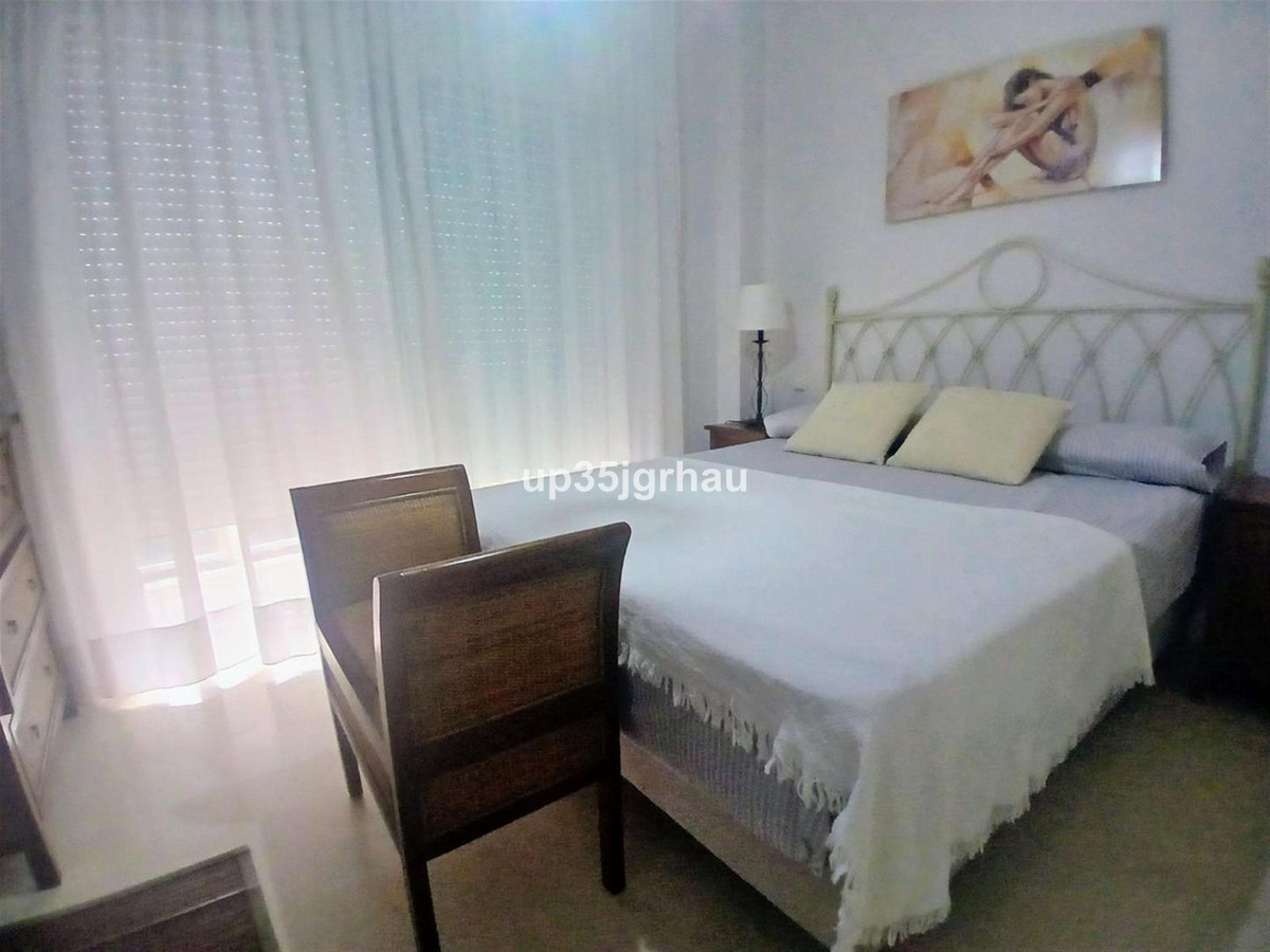 Se vende Apartamento Planta Media de 2 dormitorios en Costa Del Sol, Málaga, España