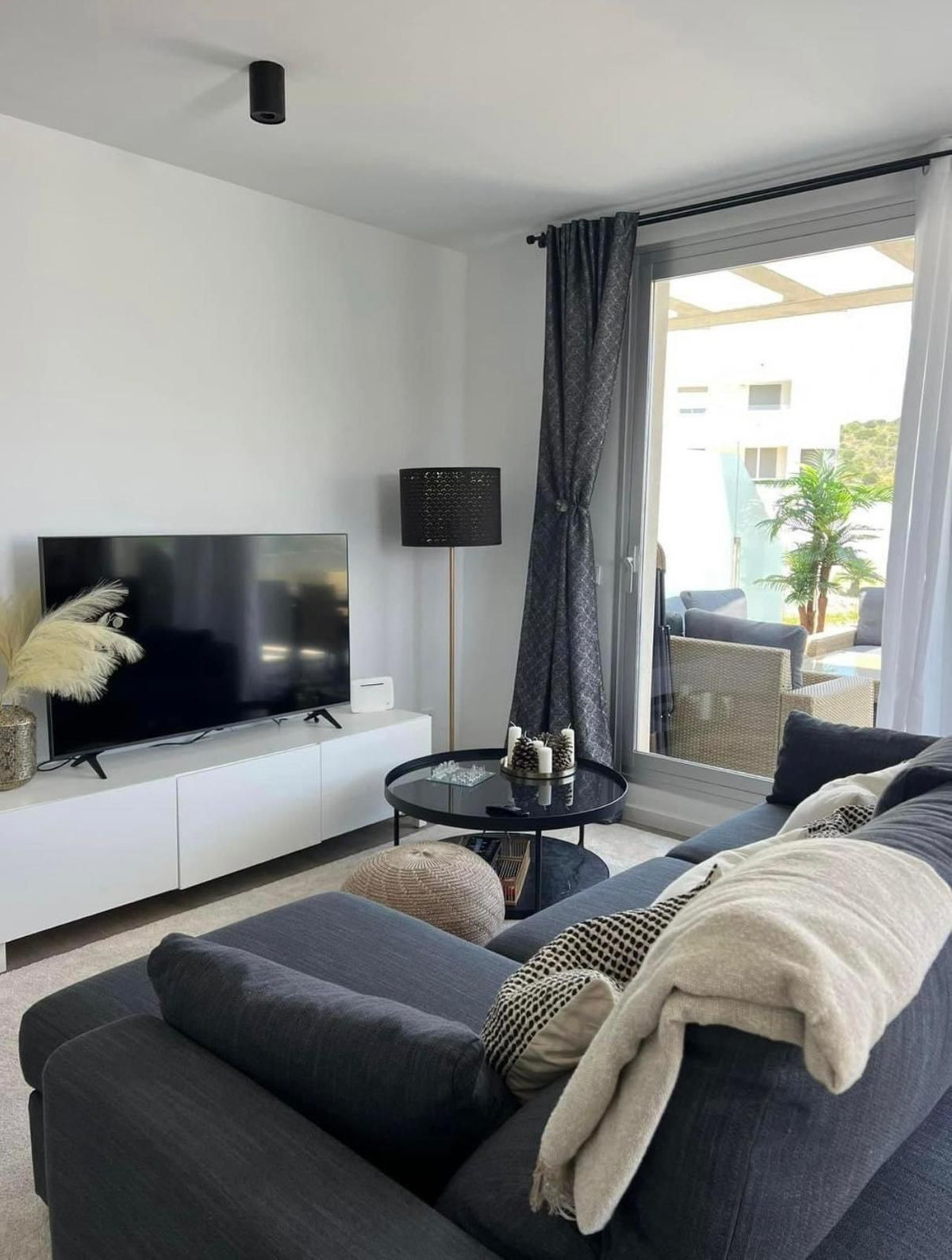 Se vende Apartamento en Planta Última de 2 dormitorios en Costa Del Sol, Málaga, España