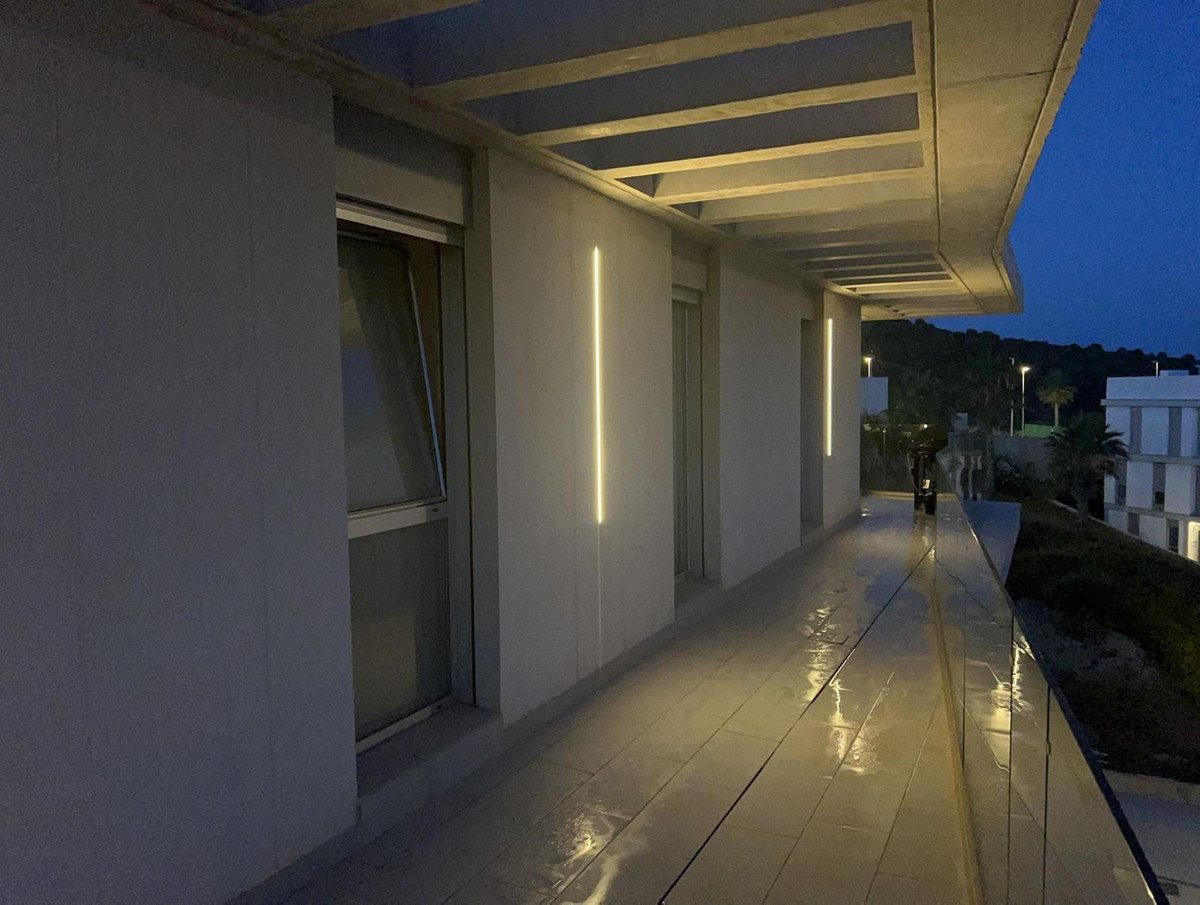 Se vende Apartamento en Planta Última de 2 dormitorios en Costa Del Sol, Málaga, España