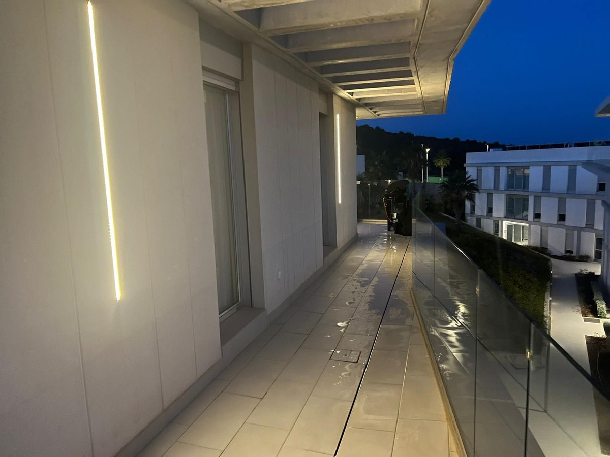 Se vende Apartamento en Planta Última de 2 dormitorios en Costa Del Sol, Málaga, España