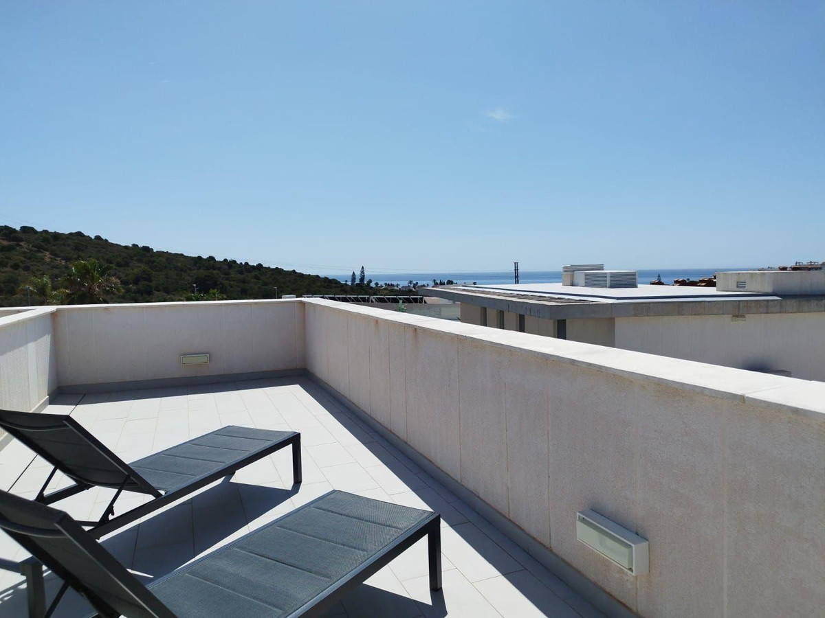 Se vende Apartamento en Planta Última de 2 dormitorios en Costa Del Sol, Málaga, España