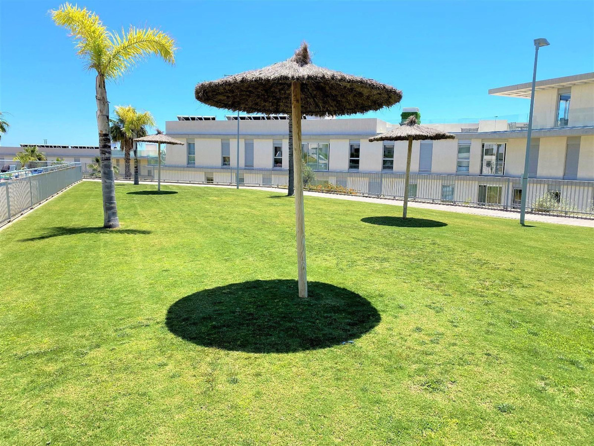Se vende Apartamento en Planta Última de 2 dormitorios en Costa Del Sol, Málaga, España