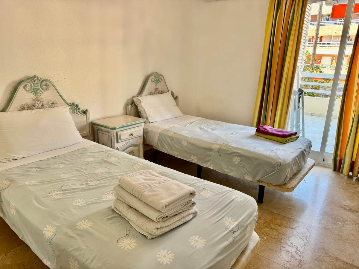 3 Bed Apartment for sale in Marbella Costa Del Sol, Málaga, Spain