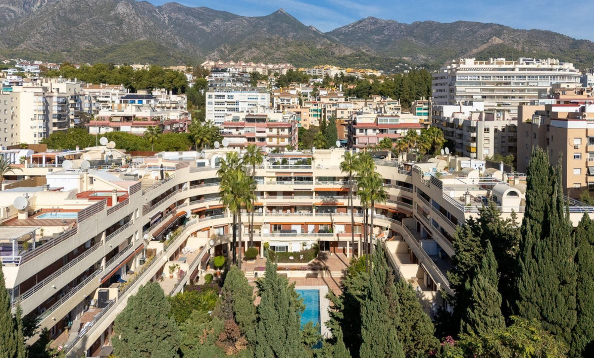3 Bed Apartment for sale in Marbella Costa Del Sol, Málaga, Spain