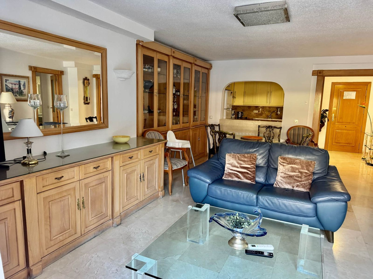 3 Bed Apartment for sale in Marbella Costa Del Sol, Málaga, Spain
