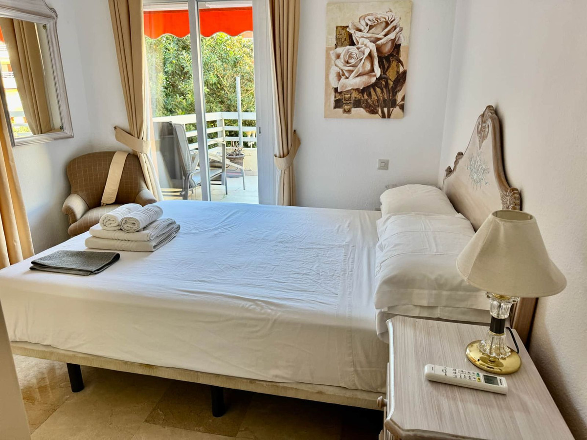 3 Bed Apartment for sale in Marbella Costa Del Sol, Málaga, Spain