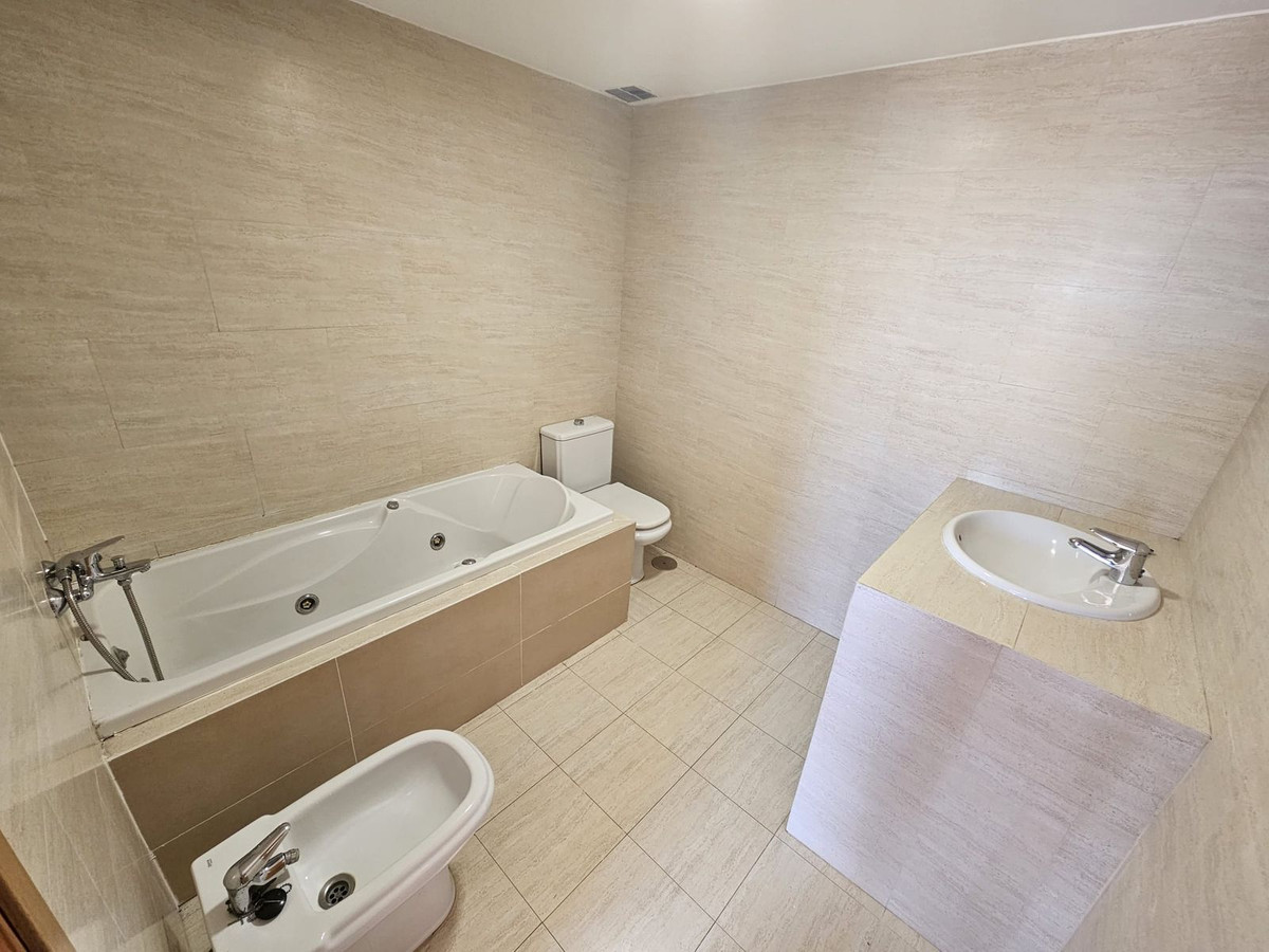 Se vende Adosada de 4 dormitorios en Costa Del Sol, Málaga, España