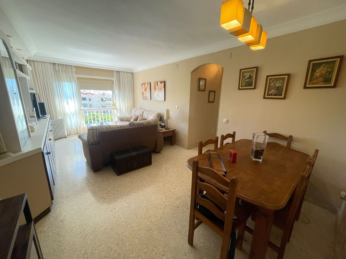 Se vende Apartamento en Planta Última de 3 dormitorios en Costa Del Sol, Málaga, España