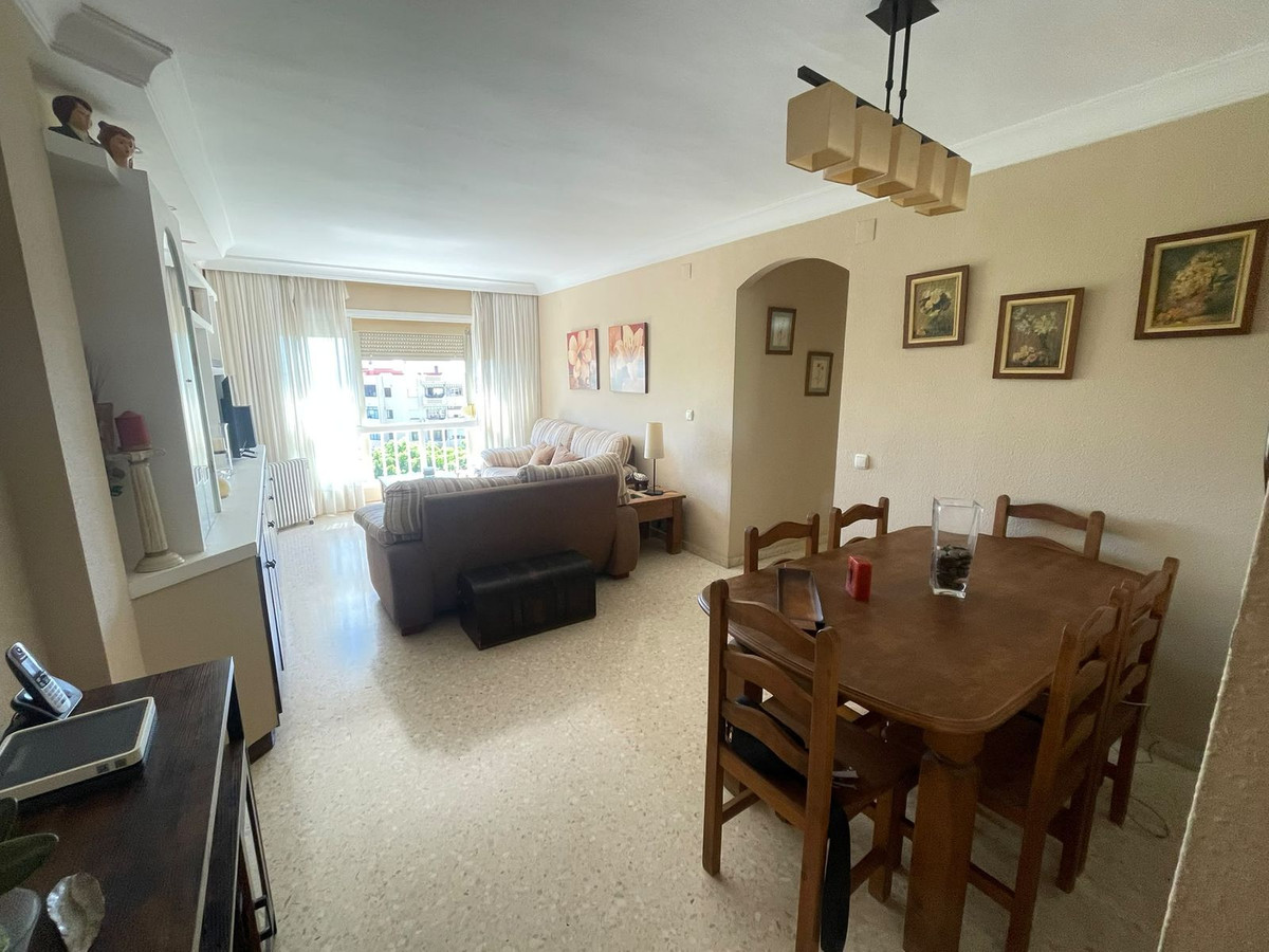 Se vende Apartamento en Planta Última de 3 dormitorios en Costa Del Sol, Málaga, España