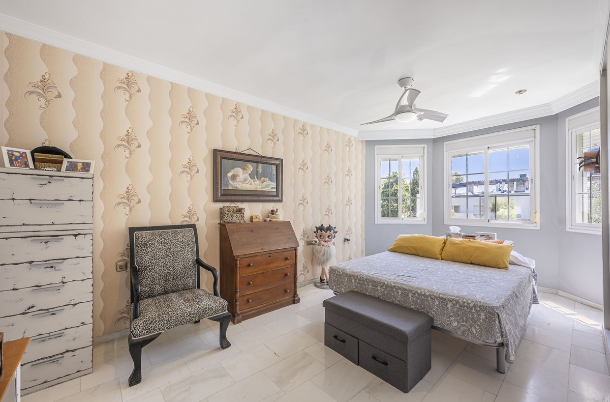 Se vende Pareada de 3 dormitorios en Costa Del Sol, Málaga, España