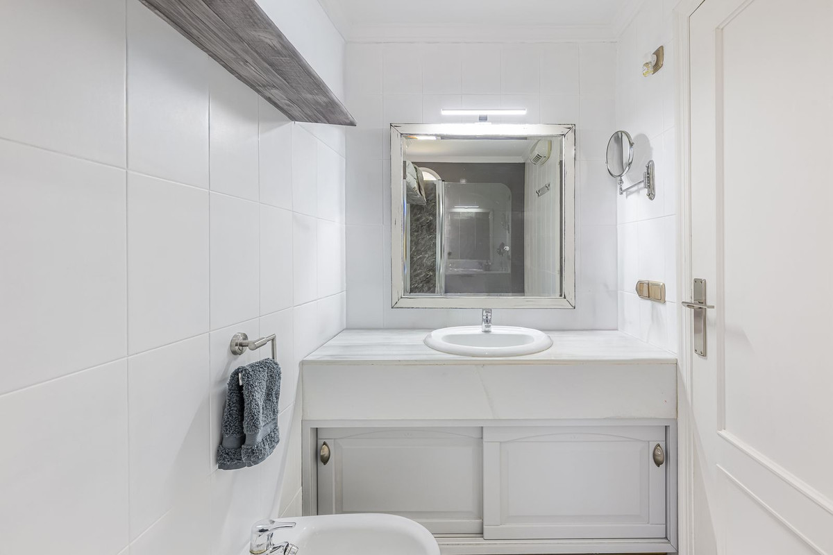 Se vende Pareada de 3 dormitorios en Costa Del Sol, Málaga, España