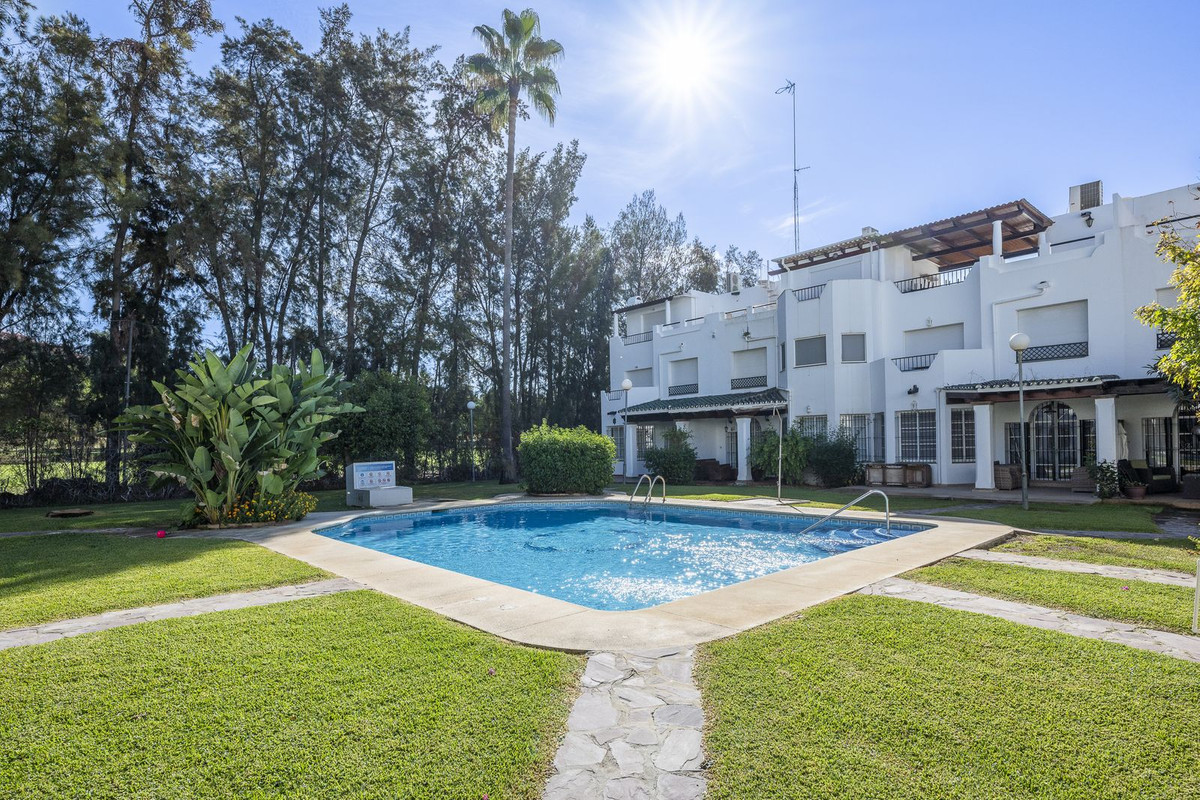 Se vende Pareada de 3 dormitorios en Costa Del Sol, Málaga, España