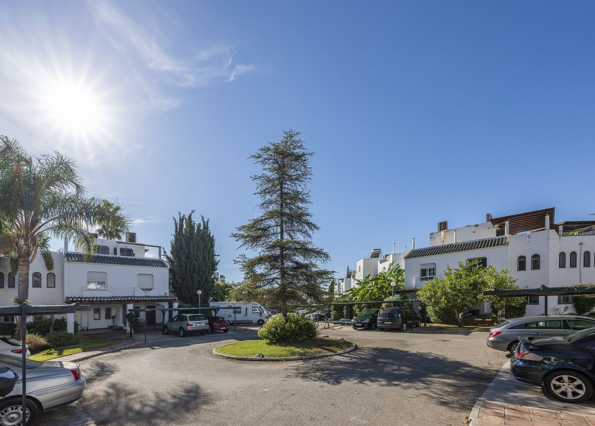 Se vende Pareada de 3 dormitorios en Costa Del Sol, Málaga, España