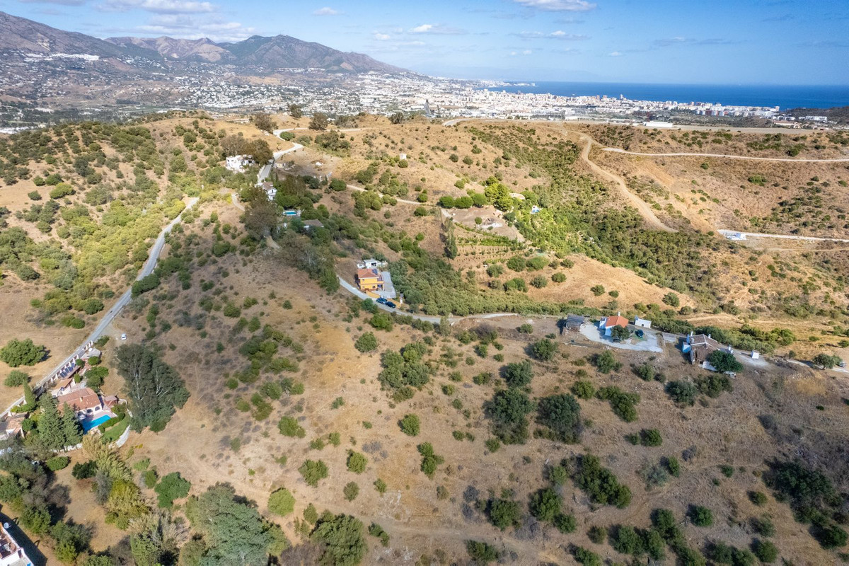 Plots for sale in Cerros Del Aguila Costa Del Sol, Málaga, Spain