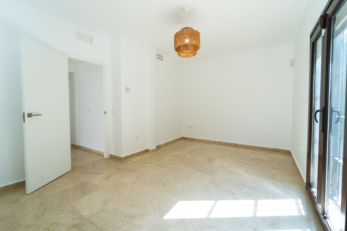 5 Bed Townhouse for sale in El Rosario Costa Del Sol, Málaga, Spain
