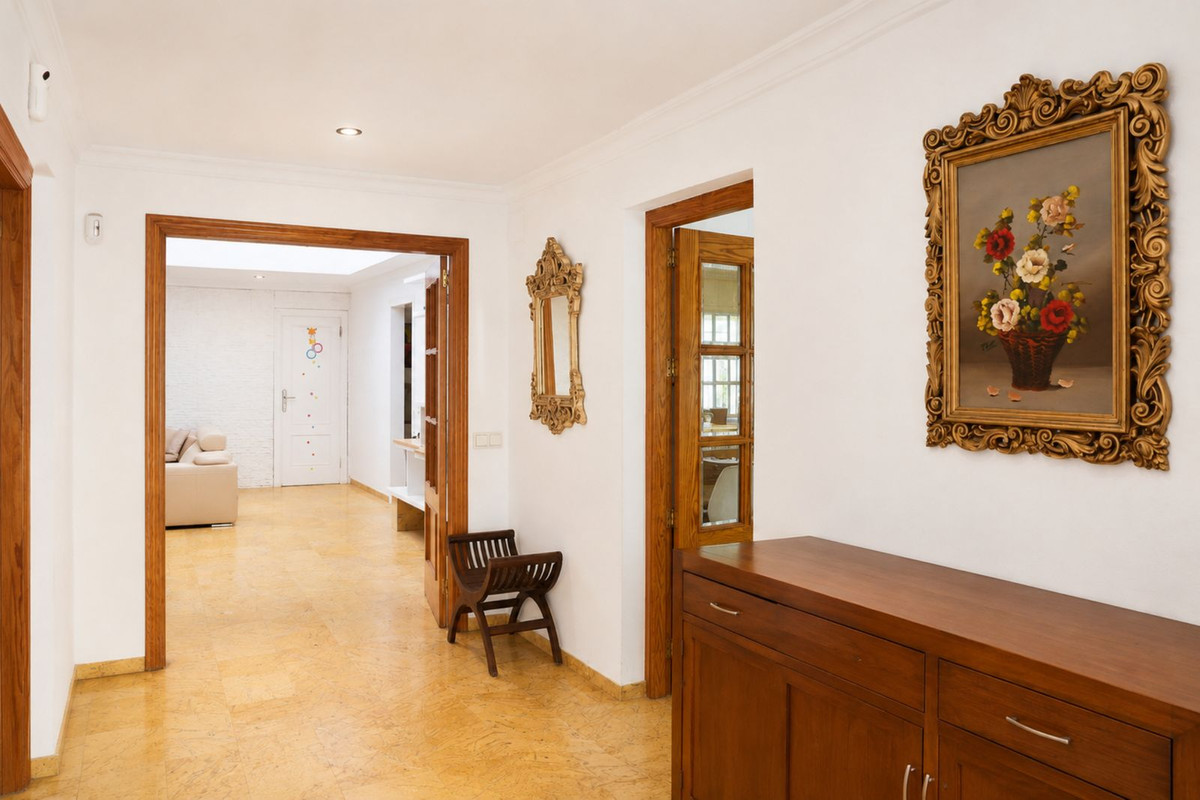 5 Bed Townhouse for sale in Marbella Costa Del Sol, Málaga, Spain