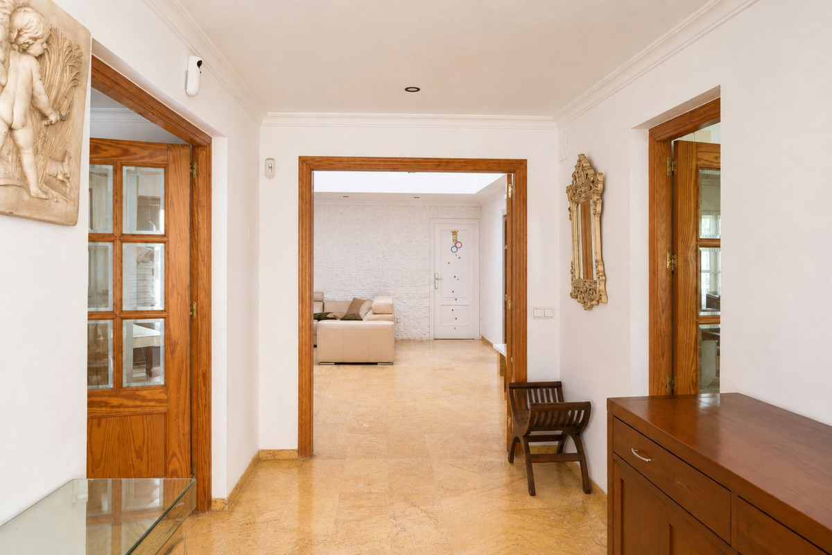 5 Bed Townhouse for sale in Marbella Costa Del Sol, Málaga, Spain