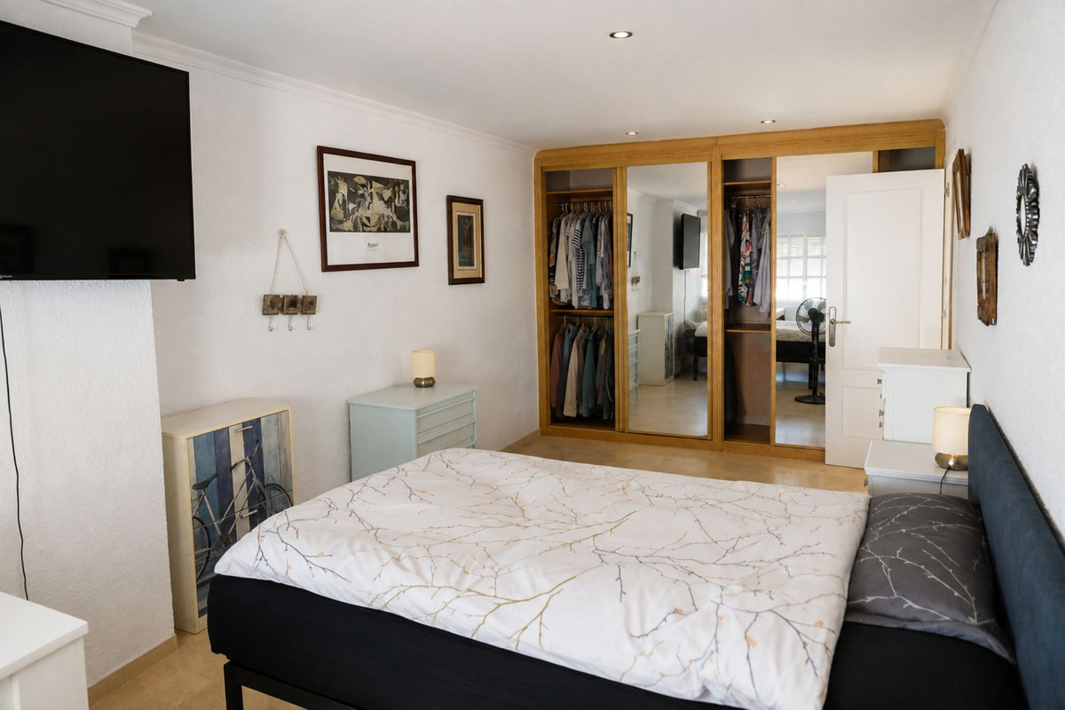 5 Bed Townhouse for sale in Marbella Costa Del Sol, Málaga, Spain