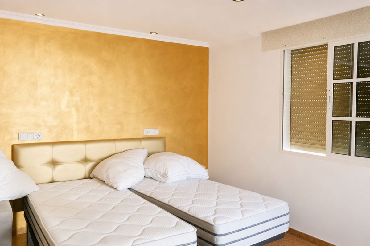 5 Bed Townhouse for sale in Marbella Costa Del Sol, Málaga, Spain