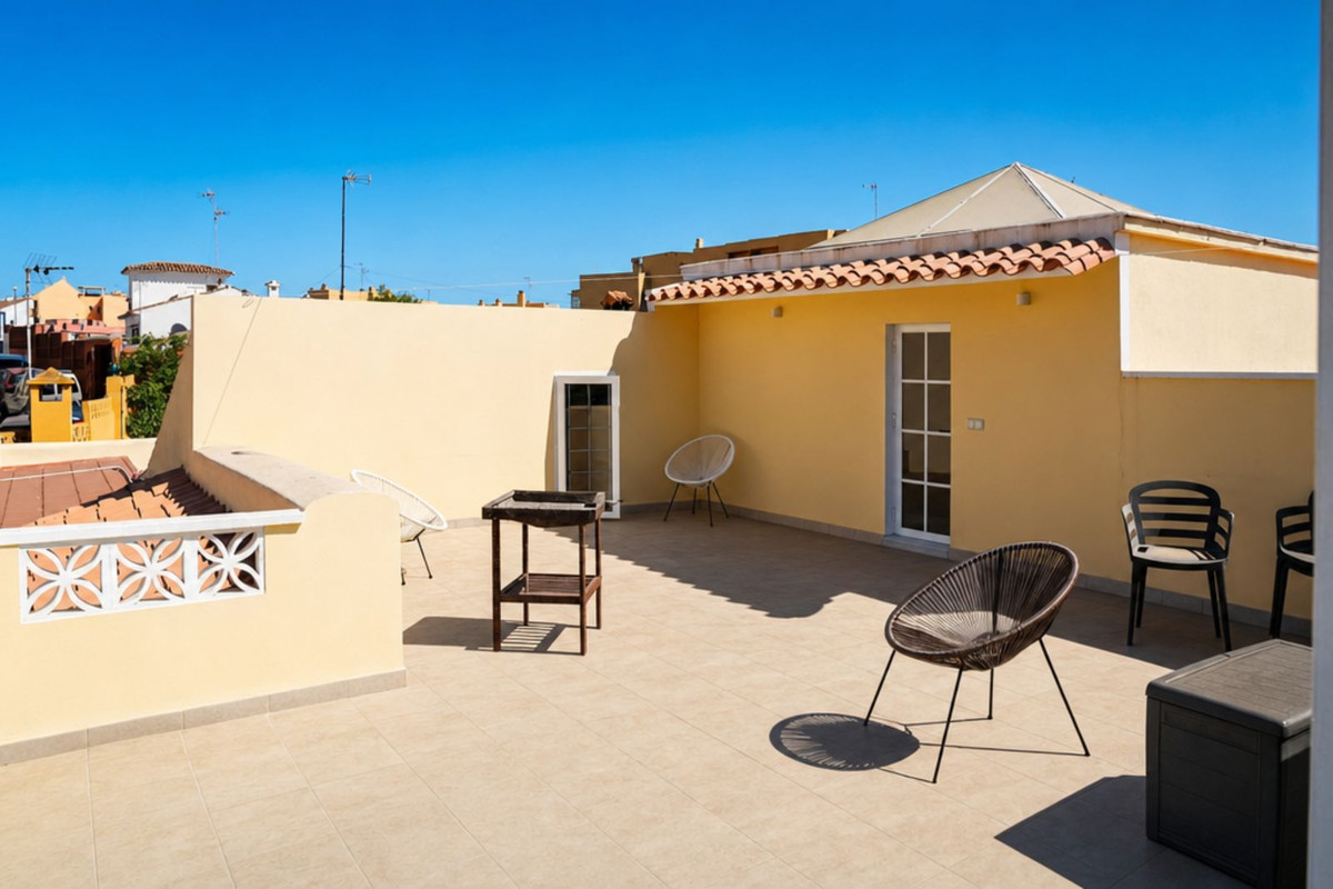 5 Bed Townhouse for sale in Marbella Costa Del Sol, Málaga, Spain
