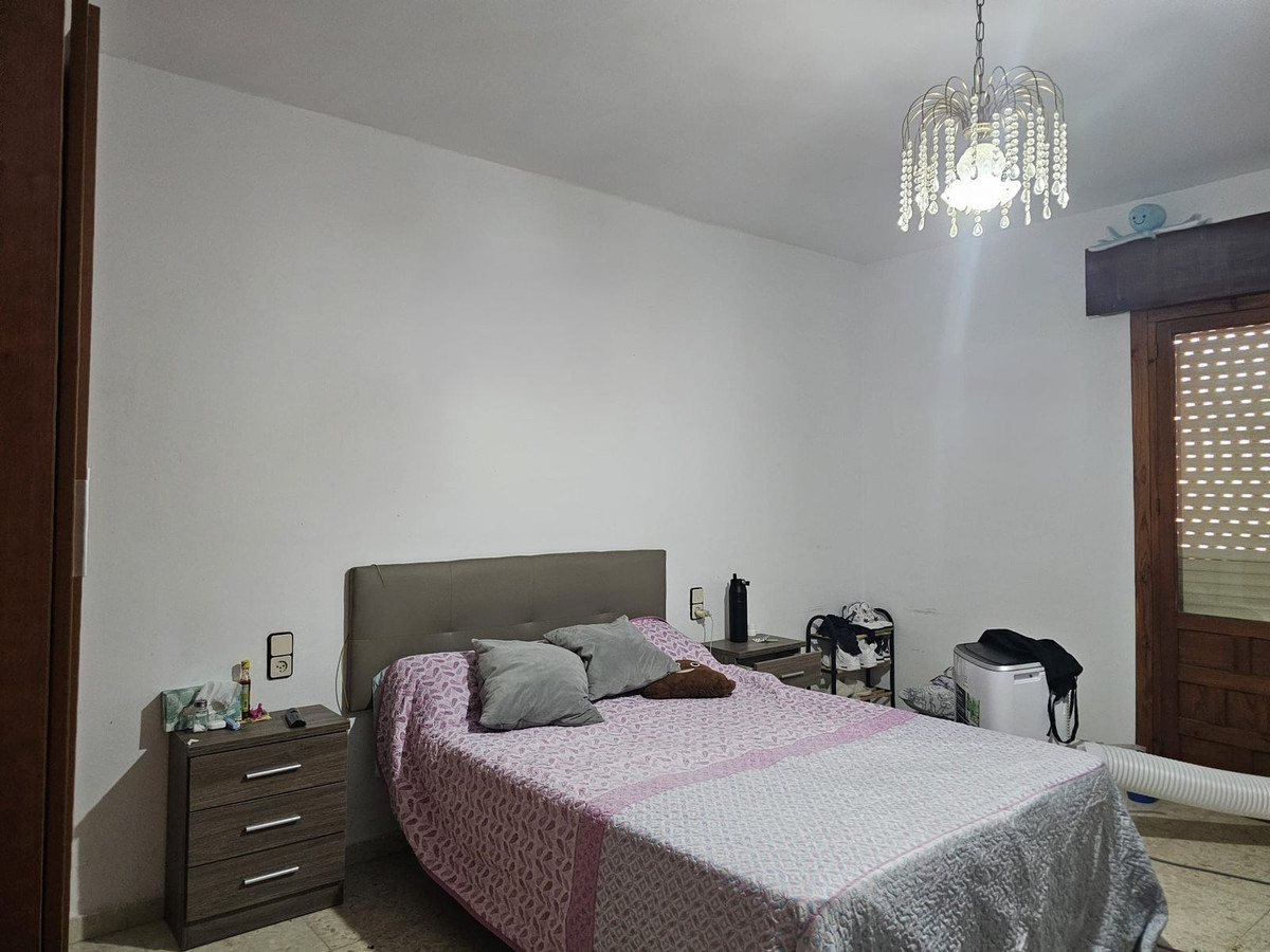 8 Bed Townhouse for sale in Antequera Costa Del Sol, Málaga, Spain