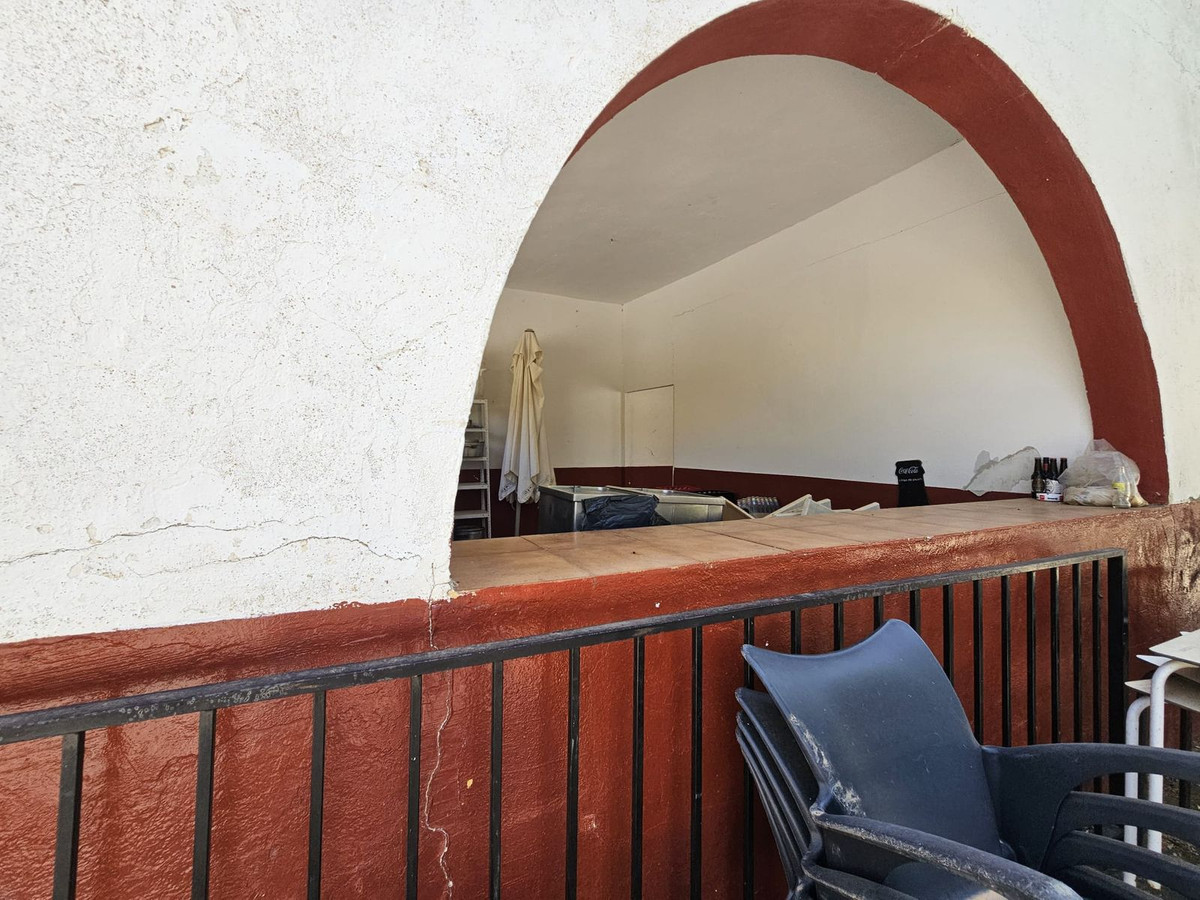 8 Bed Townhouse for sale in Antequera Costa Del Sol, Málaga, Spain