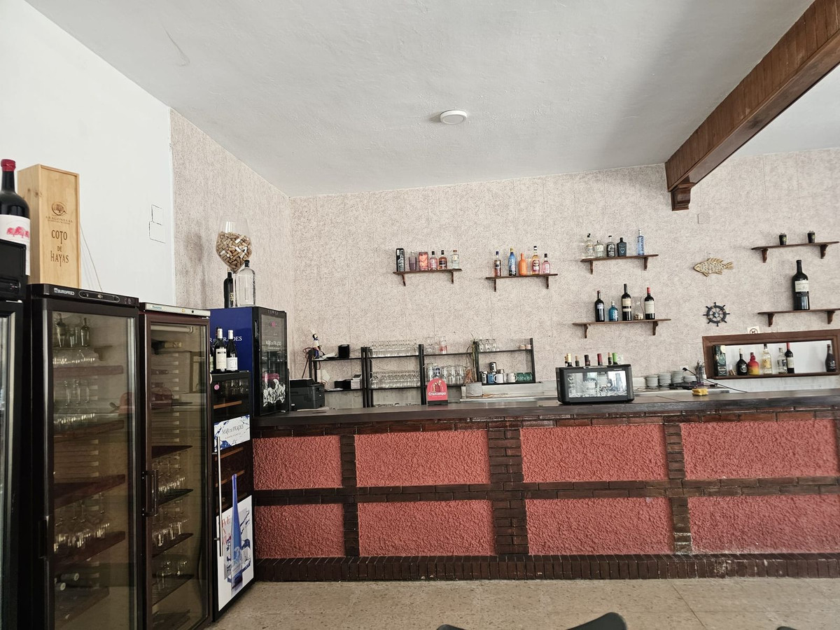 8 Bed Townhouse for sale in Antequera Costa Del Sol, Málaga, Spain