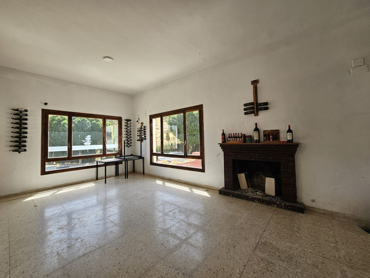8 Bed Townhouse for sale in Antequera Costa Del Sol, Málaga, Spain