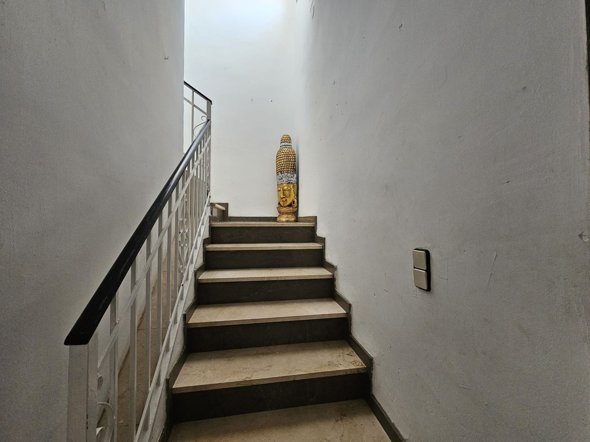 8 Bed Townhouse for sale in Antequera Costa Del Sol, Málaga, Spain