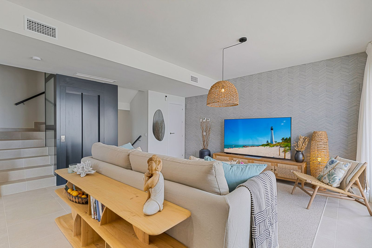4 Bed Townhouse for sale in Benalmadena Costa Del Sol, Málaga, Spain