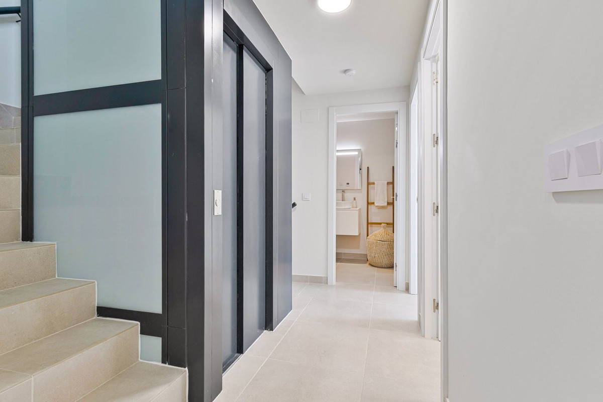 4 Bed Townhouse for sale in Benalmadena Costa Del Sol, Málaga, Spain