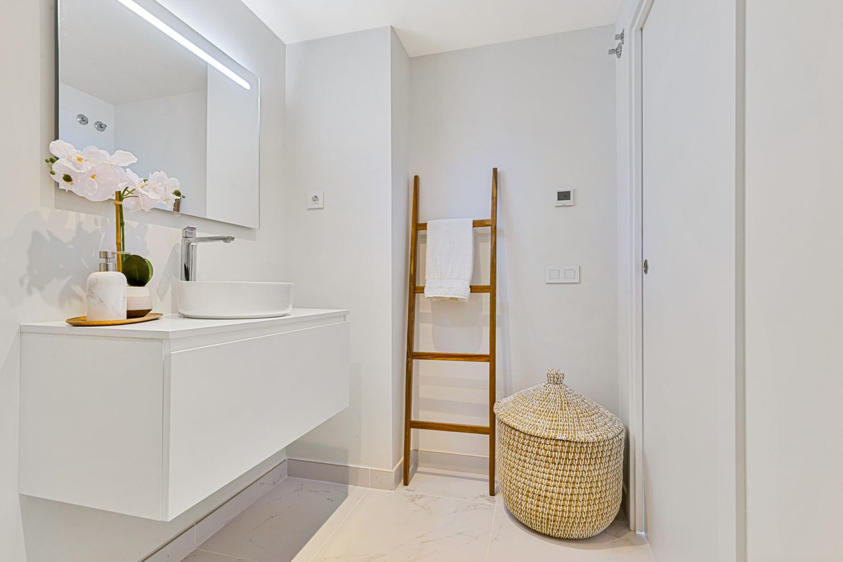 4 Bed Townhouse for sale in Benalmadena Costa Del Sol, Málaga, Spain