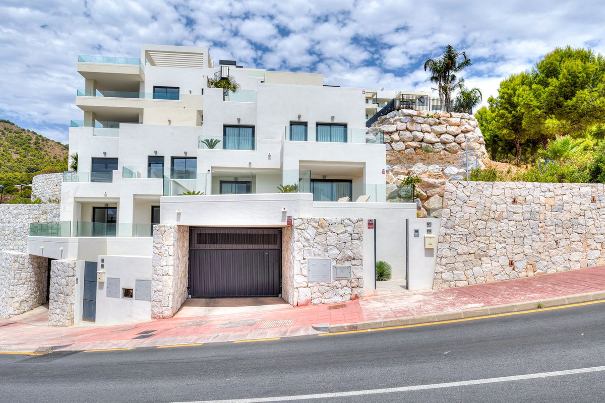 4 Bed Townhouse for sale in Benalmadena Costa Del Sol, Málaga, Spain