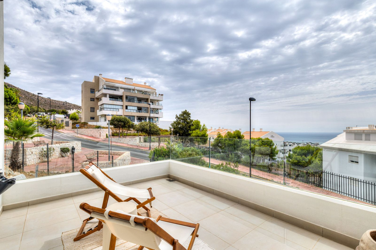 4 Bed Townhouse for sale in Benalmadena Costa Del Sol, Málaga, Spain