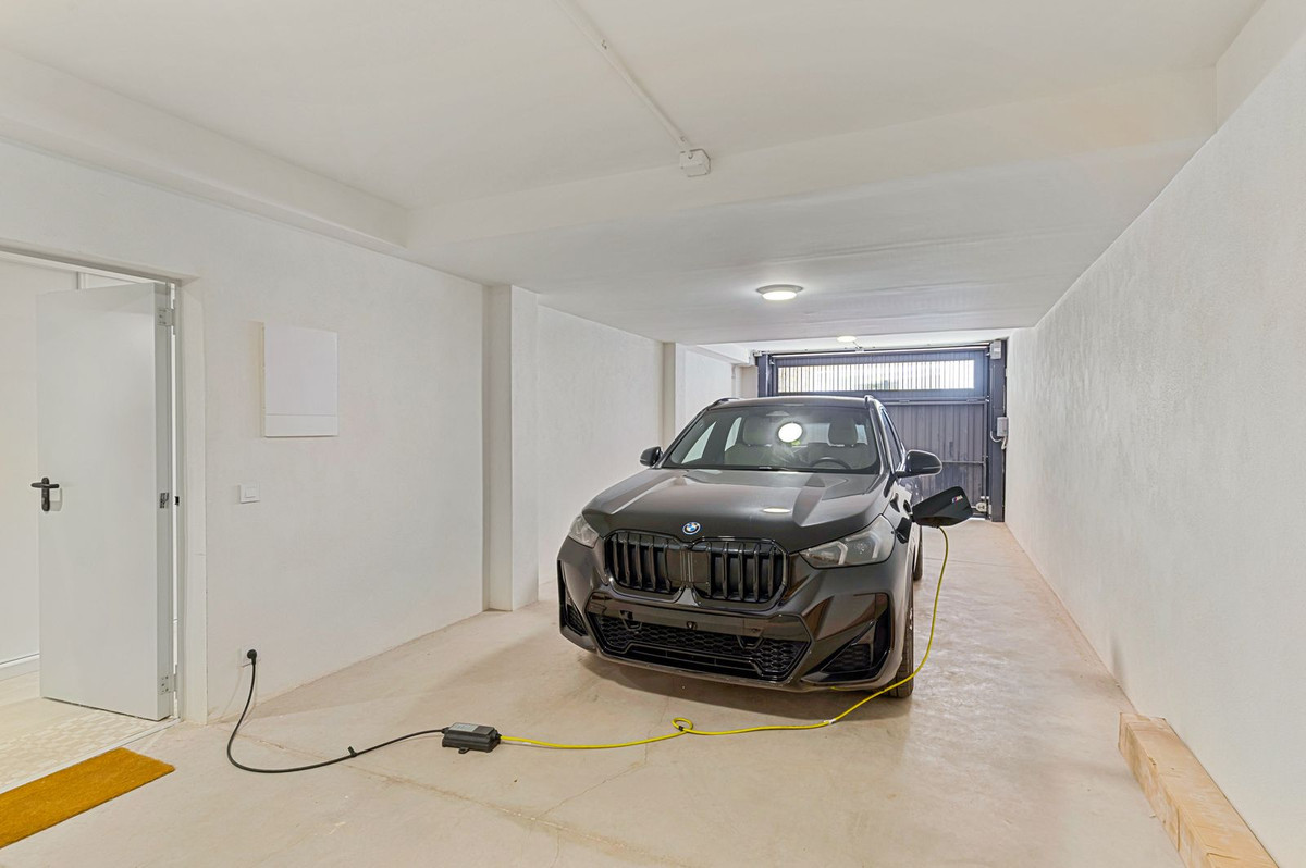 4 Bed Townhouse for sale in Benalmadena Costa Del Sol, Málaga, Spain