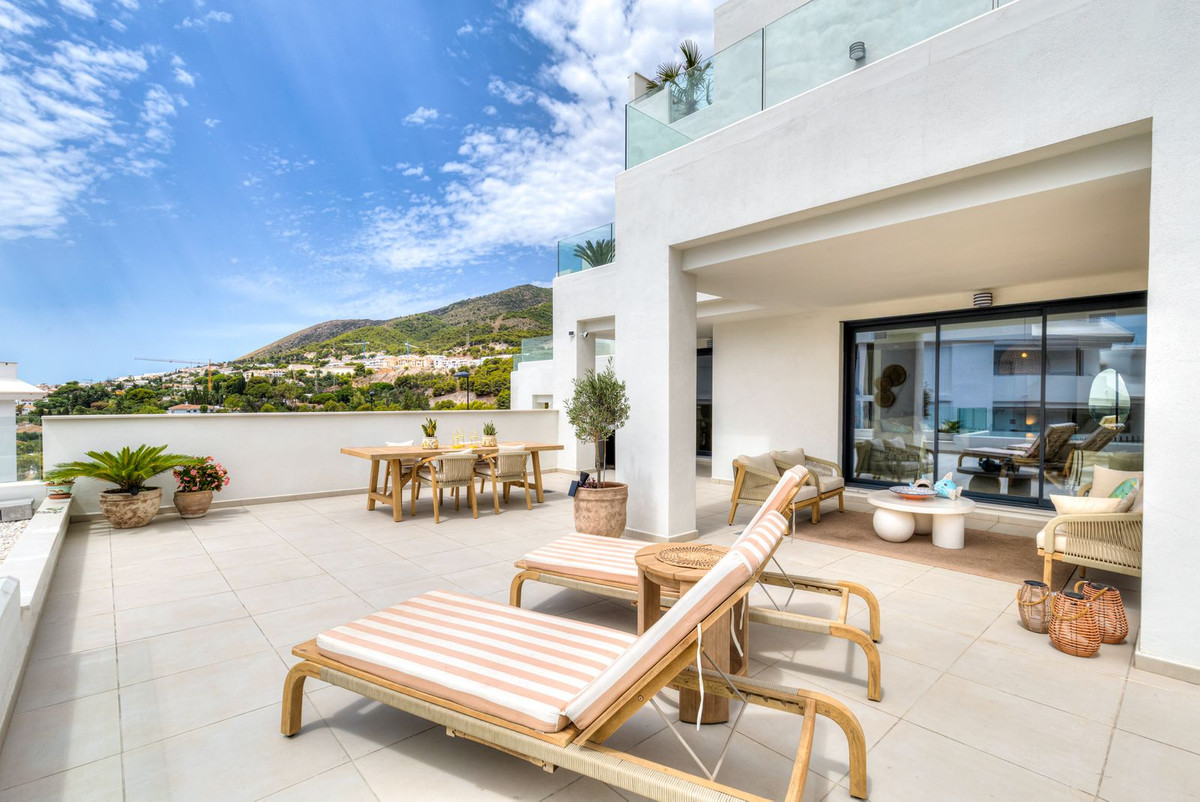 4 Bed Townhouse for sale in Benalmadena Costa Del Sol, Málaga, Spain