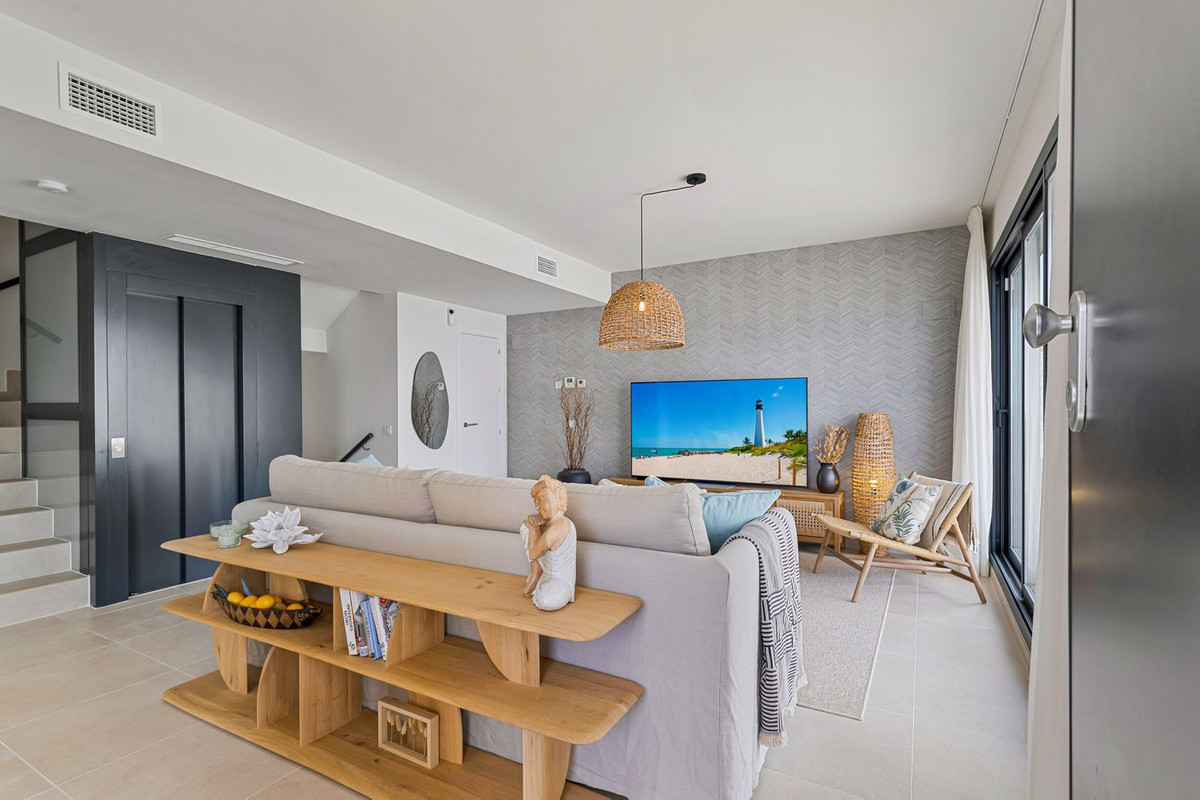 4 Bed Townhouse for sale in Benalmadena Costa Del Sol, Málaga, Spain
