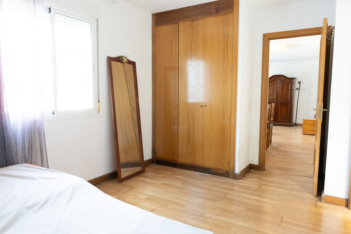 2 Bed Apartment for sale in Benahavís Costa Del Sol, Málaga, Spain