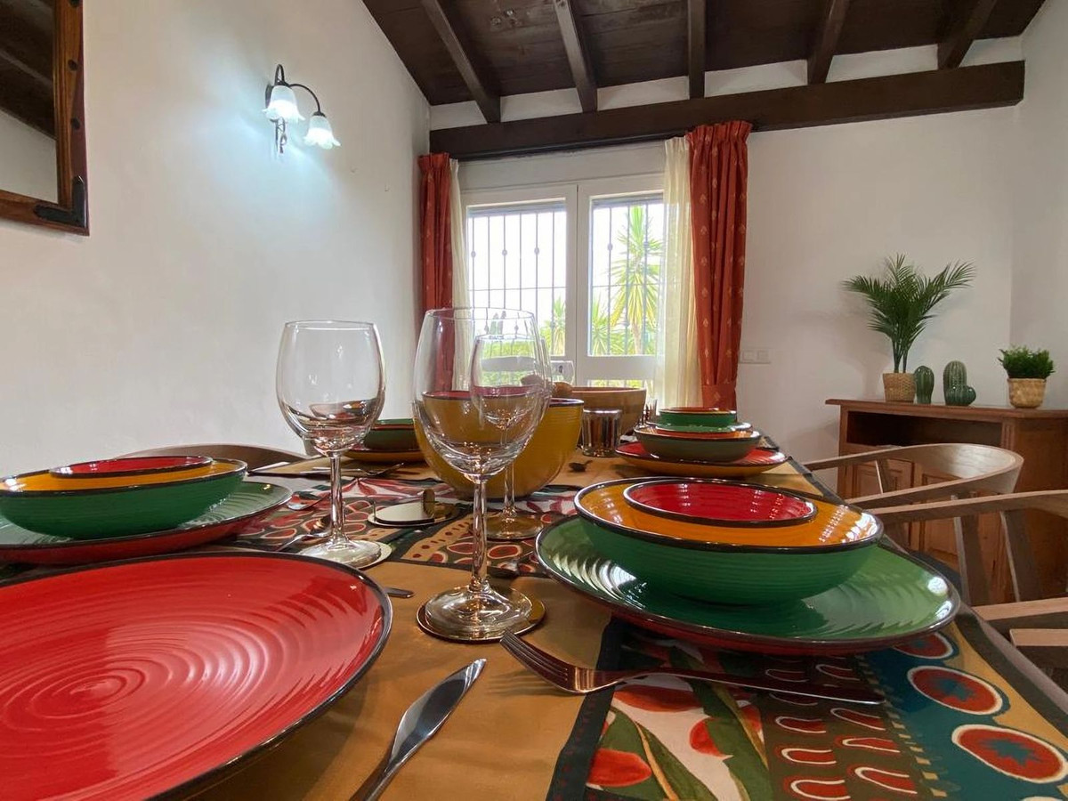 Se vende Finca - Cortijo de 4 dormitorios en Costa Del Sol, Málaga, España