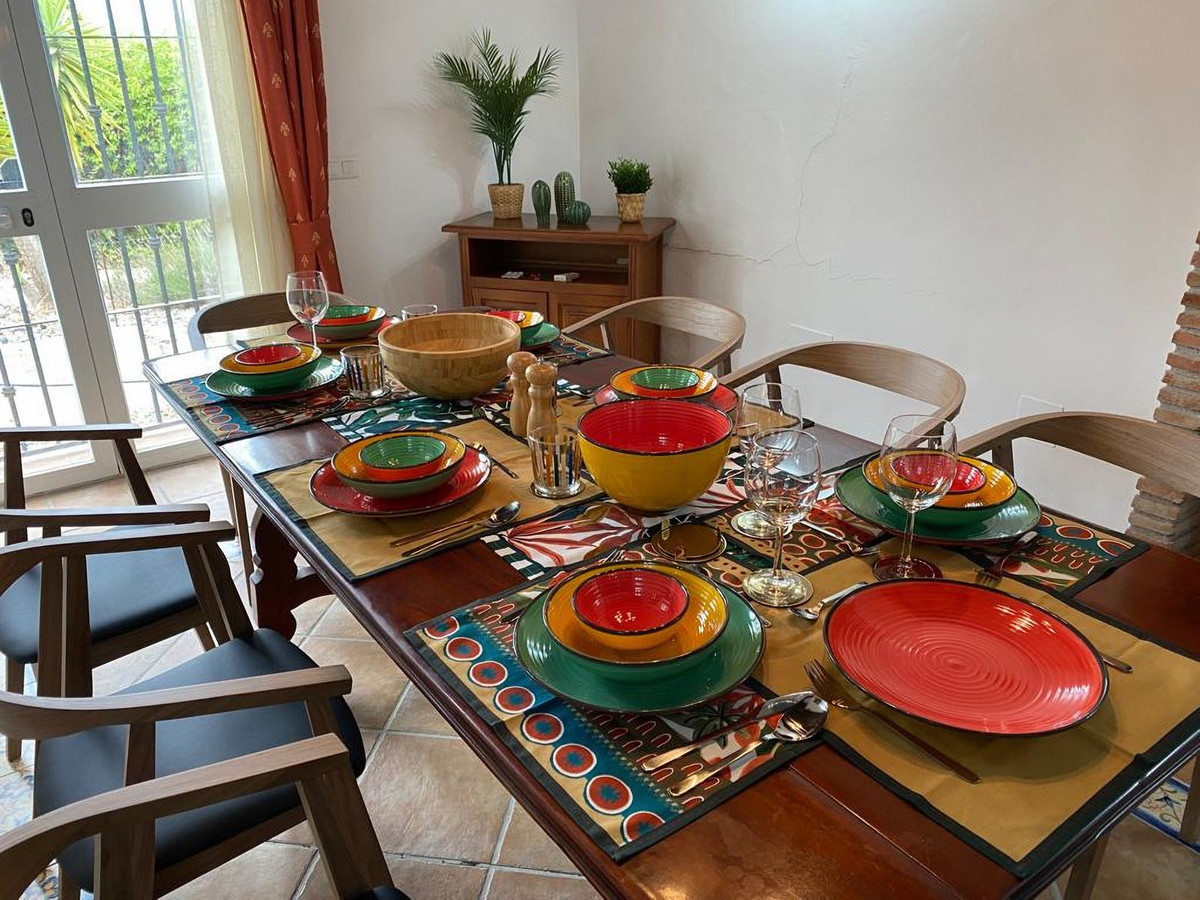 Se vende Finca - Cortijo de 4 dormitorios en Costa Del Sol, Málaga, España