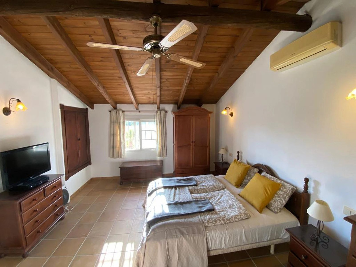 Se vende Finca - Cortijo de 4 dormitorios en Costa Del Sol, Málaga, España