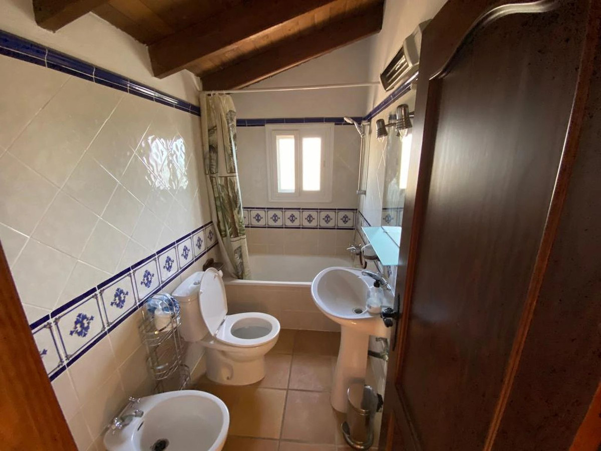 Se vende Finca - Cortijo de 4 dormitorios en Costa Del Sol, Málaga, España
